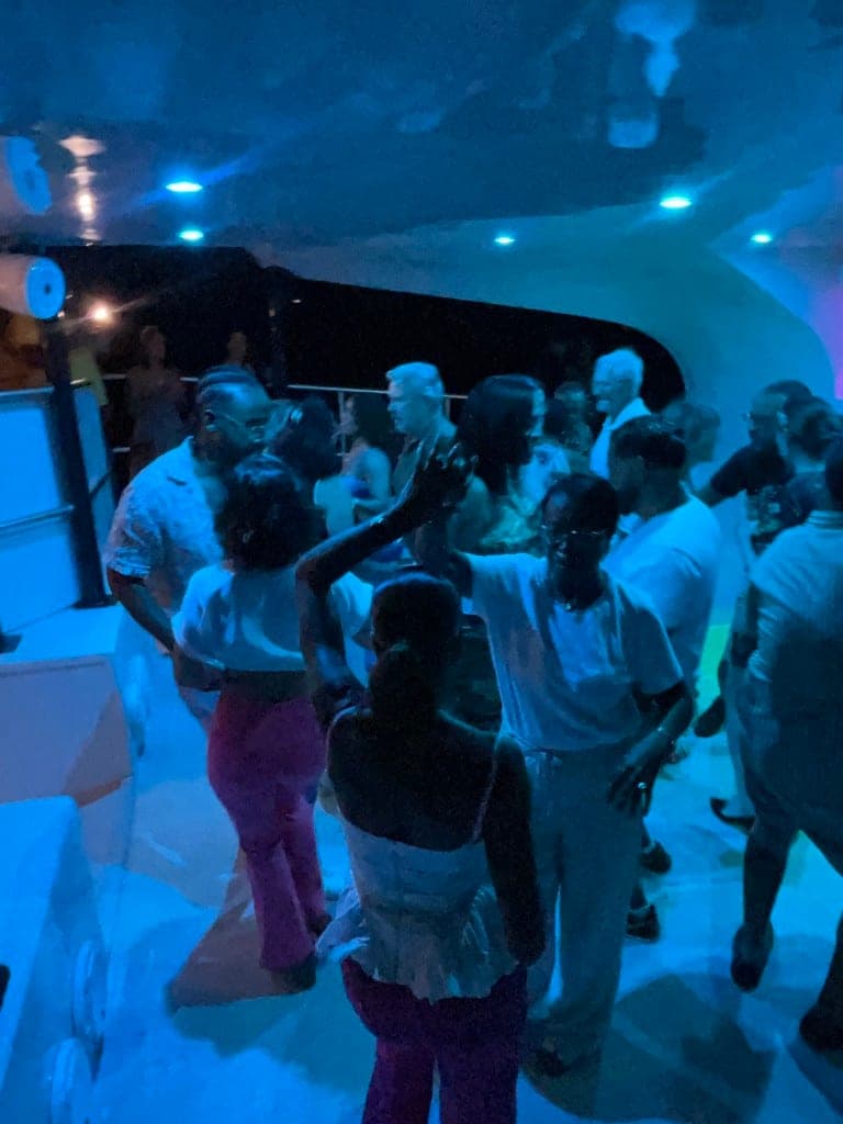 Old School Reggae on board UberVida